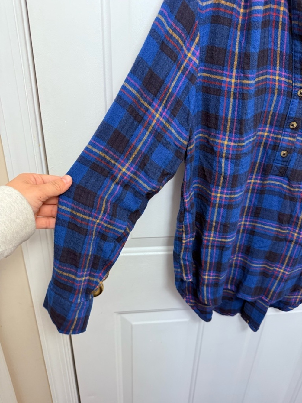 Anthropologie Blue Plaid Long Sleeve Flannel Shirt Size Medium Casual - Picture 3 of 9